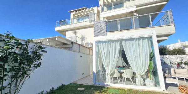 Fregene – vendita villa in zona esclusiva vicino al mare